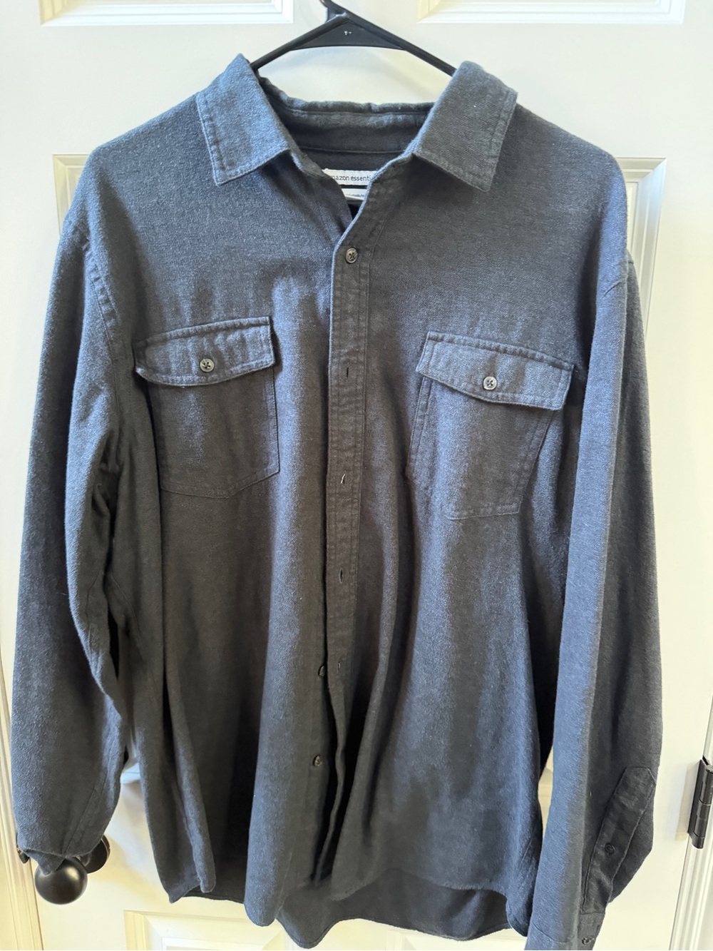 Amazon Essentials Men's Casual Button-Down Shirt - Charcoal